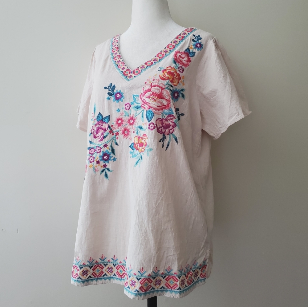 Anthropologie Savanna Jane Floral Embroidered T Shirt